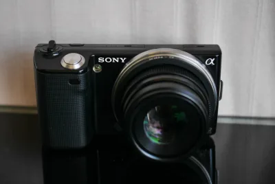SONY Alpha NEX-5 Mirrorless Digital Camera Black Kit with MF 35mm F1.6 Black lens