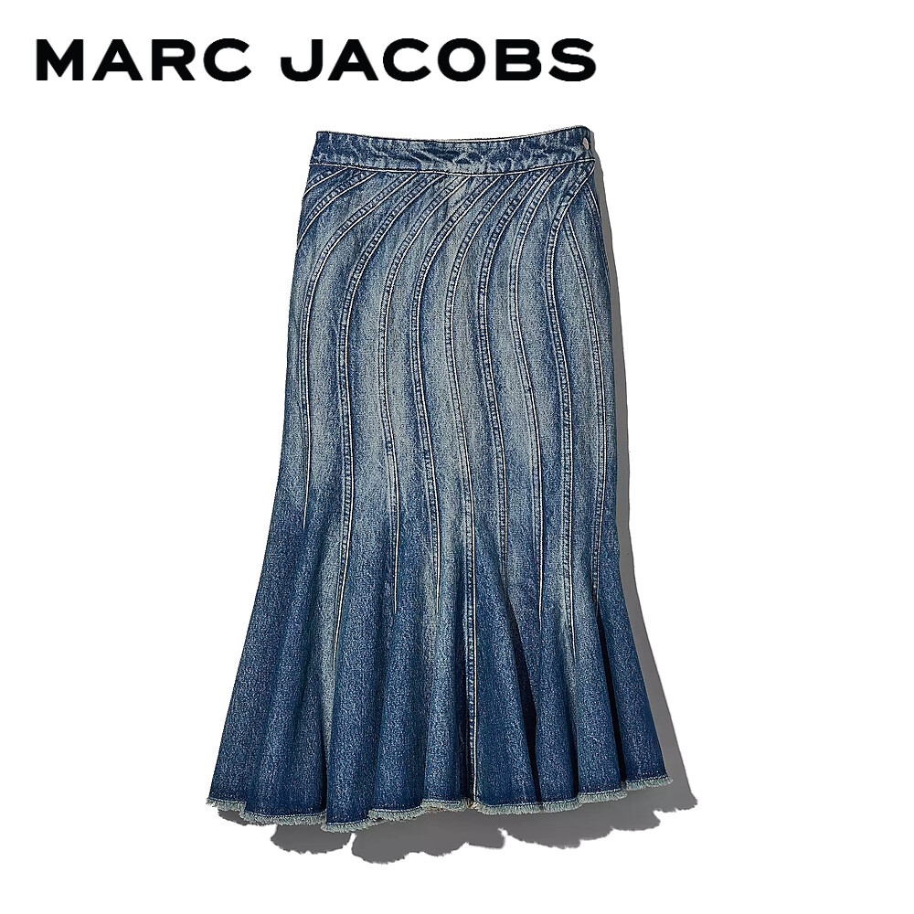 MARC JACOBS THE WAVE DENIM SKIRT PF23 2P3RSK001D01 กระโปรงยีนส์ ราคา 12,750 บาท*ส่งฟรี