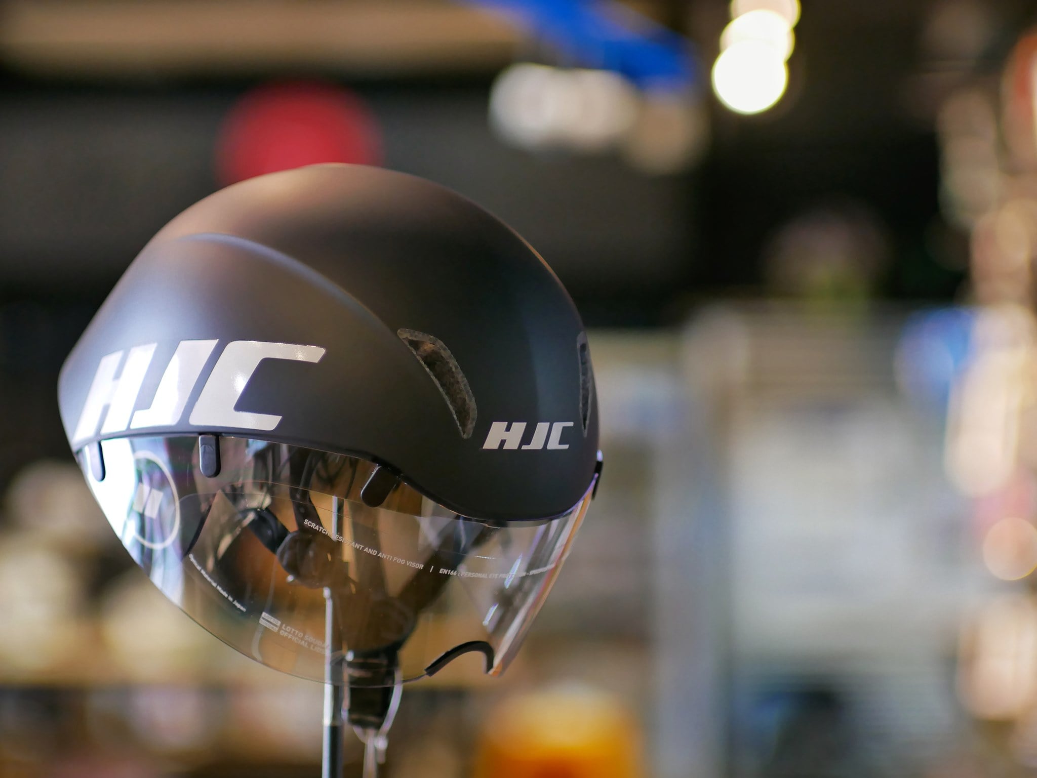 Hjc Sports Adwatt 1.5 Bicycle Helmet ราคา 16,700 บาท*ส่งฟรี