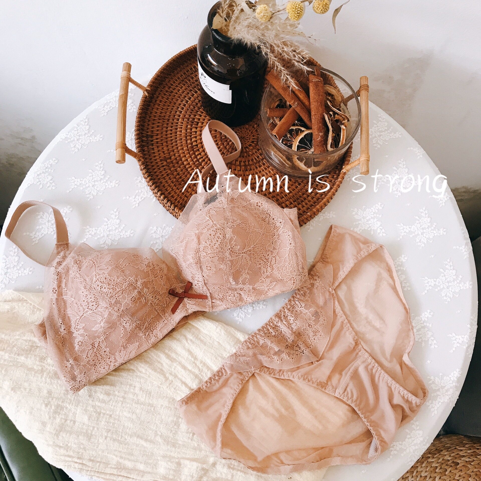 CHENLZบราไร้ขอบ Sexy Lace No Rims Triangle Cup ปรับผู้หญิงชุดชั้นในเซ็กซี่ลูกไม้ Push Up Gather No Trace Soft Adjustable Bra