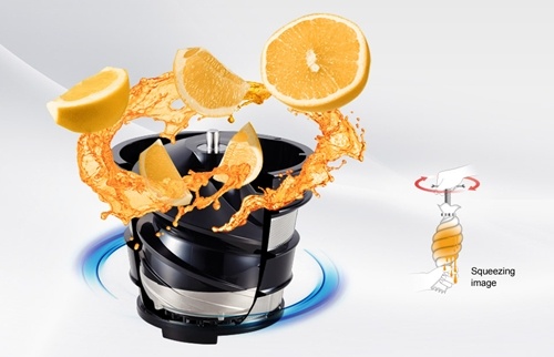 Panasonic เครื่องสกัดน้ำผลไม้ความเร็วต่ำ (Slow Juicer) รุ่น MJ-L500