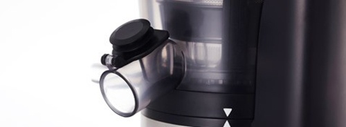 Panasonic เครื่องสกัดน้ำผลไม้ความเร็วต่ำ (Slow Juicer) รุ่น MJ-L500