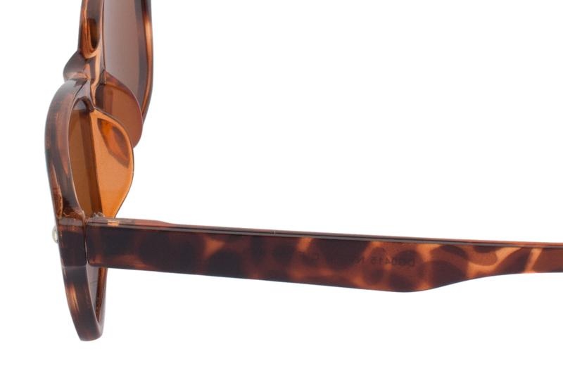 SCF 005_left_800x550_Zoom.jpg